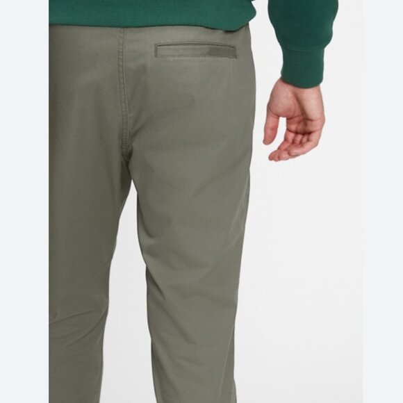 GAP Men's Organic Zip-Woven Joggers - Picture 3 of 8